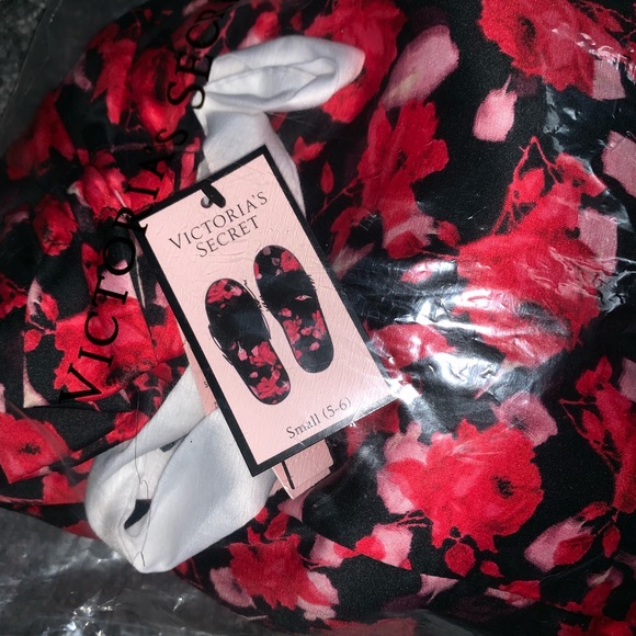 Victoria Secret Slippers - Picture 3 of 7